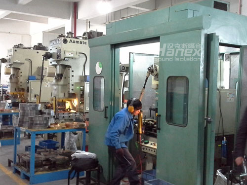 沖床噪音大如何解決？推薦安裝沖床隔聲罩